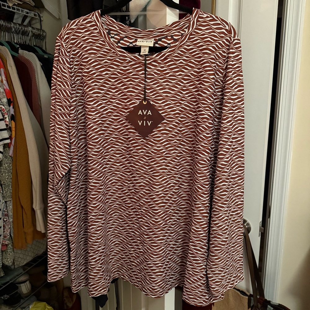Ava & Viv Women's Long Sleeve Top in Brown and White Waves